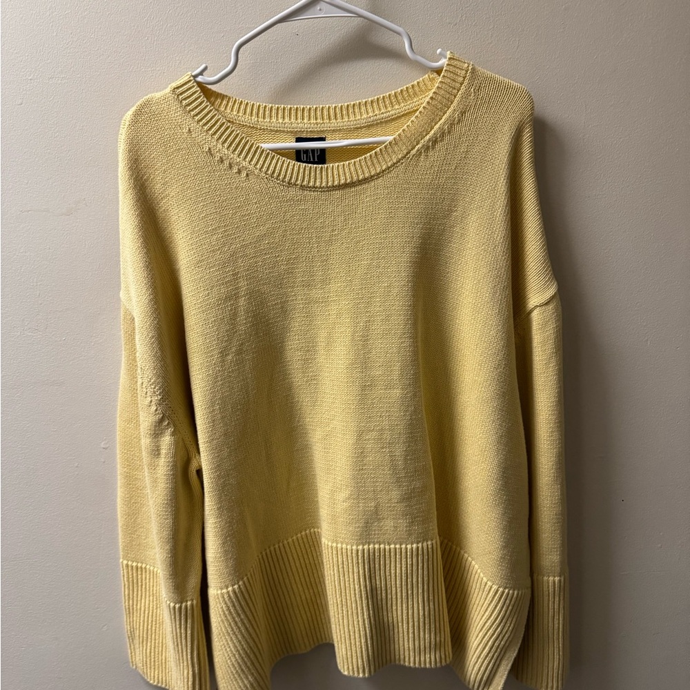 Gap Women's Yellow Sweater